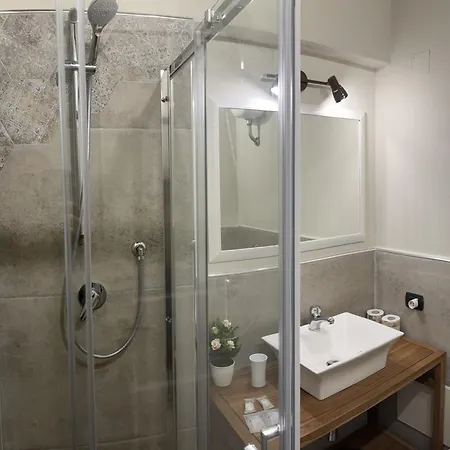 Konukevi Golden House 4*