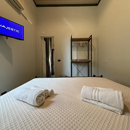 Konukevi Golden House 4*