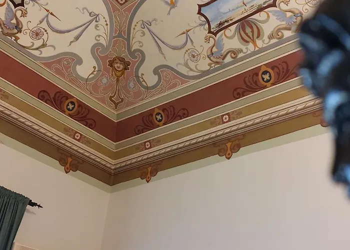 Golden House チェファル