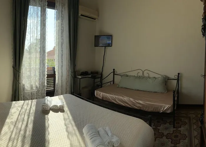 Golden House チェファル