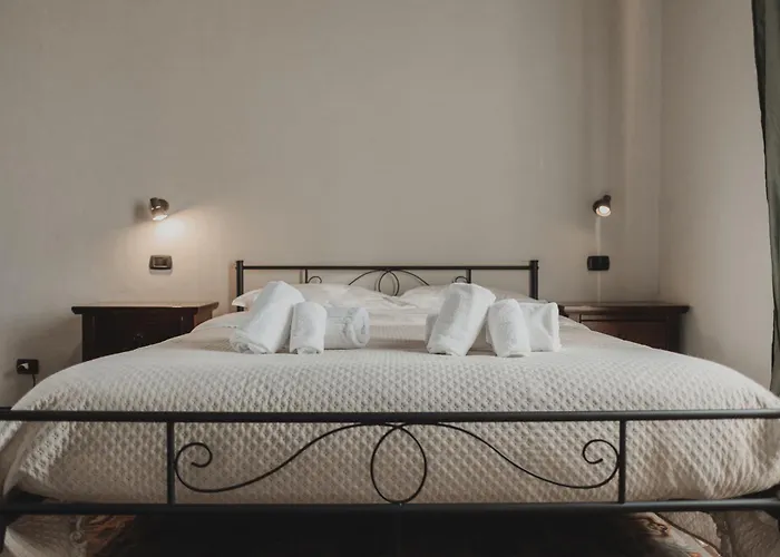 بيت ضيافة Golden House تْشيفالو