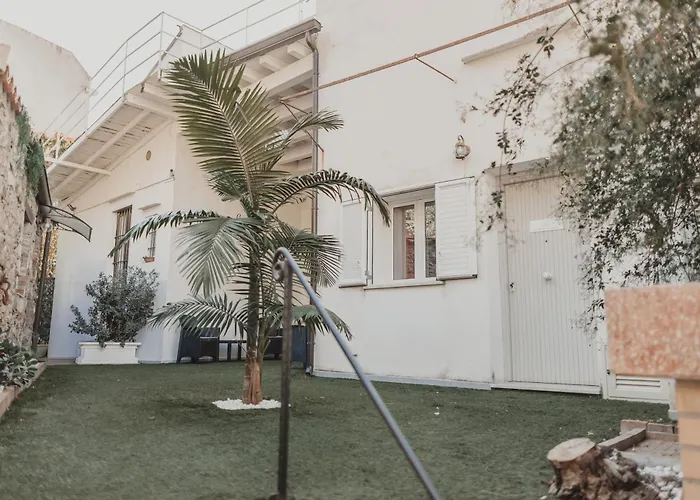 Golden House تْشيفالو