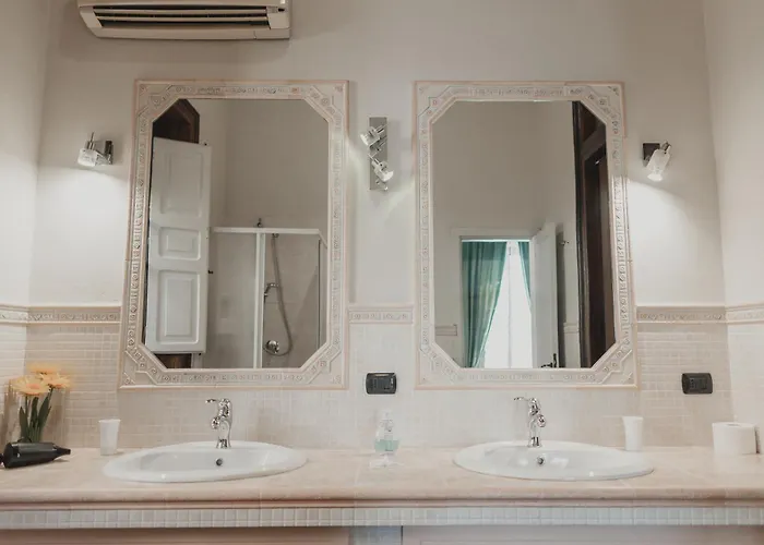 Golden House ゲストハウス