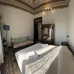 Guest house Golden House 4*