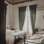 Guest house Golden House 4*