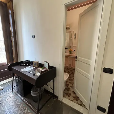 Guest house Golden House 4*