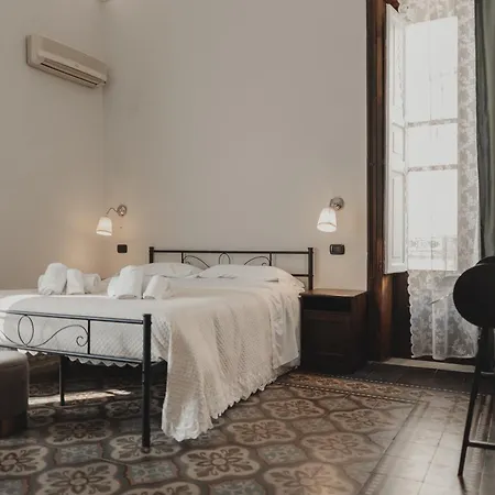 Πανσιόν Golden House 4*