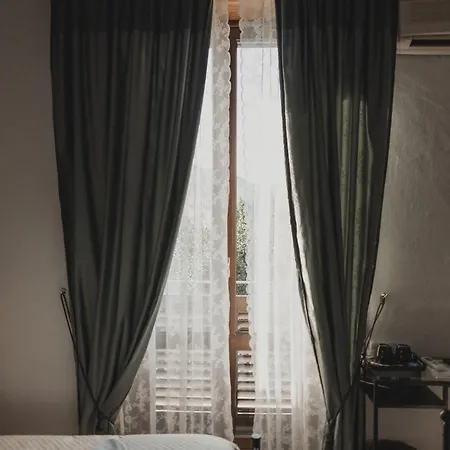 Golden House Maison d'hôtes 4*