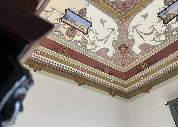 Golden House Maison d'hôtes 4*