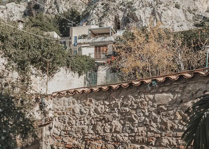 Golden House 4* Cefalù